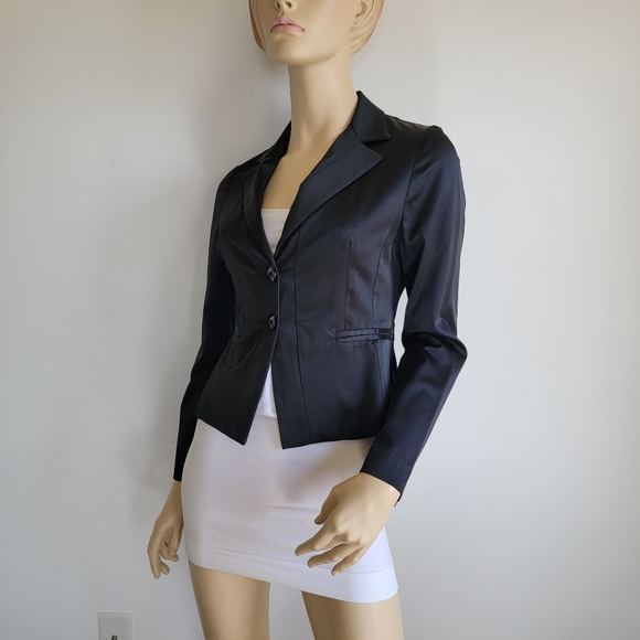 Nuna Lie Black Satin Short Blazer - Picture 2 of 13